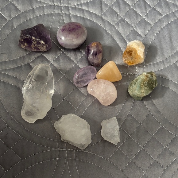 Assorted Crystal Collection - Picture 2 of 3